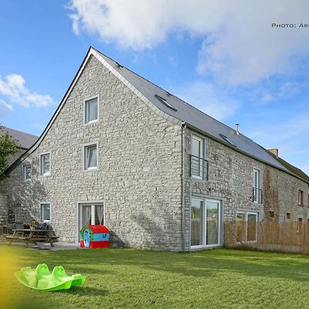 Gite Familial Ferme Des Aujes Falaen Onhaye Bagian luar foto
