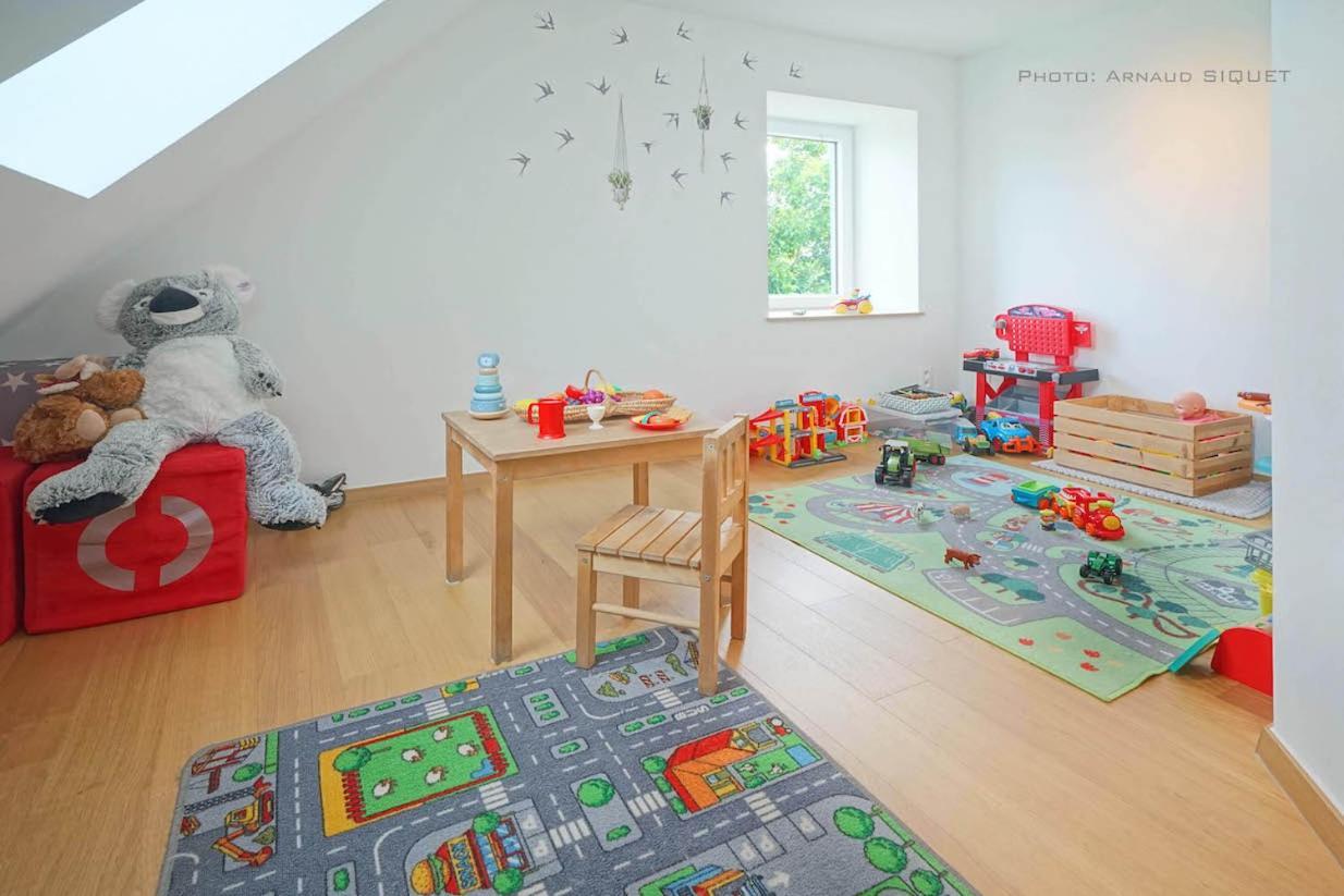 Gite Familial Ferme Des Aujes Falaen Onhaye Bagian luar foto